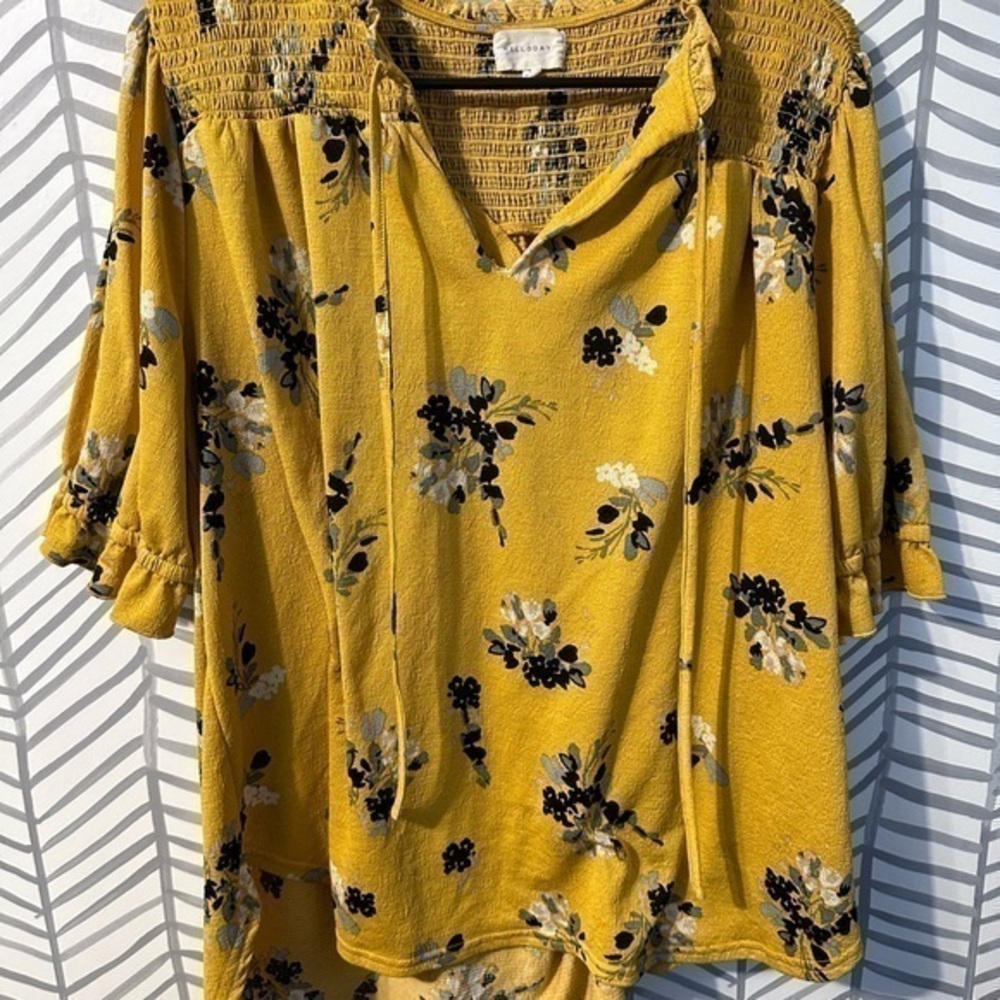 MELLODAY Yellow Puff Sleeve Smocked Blouse